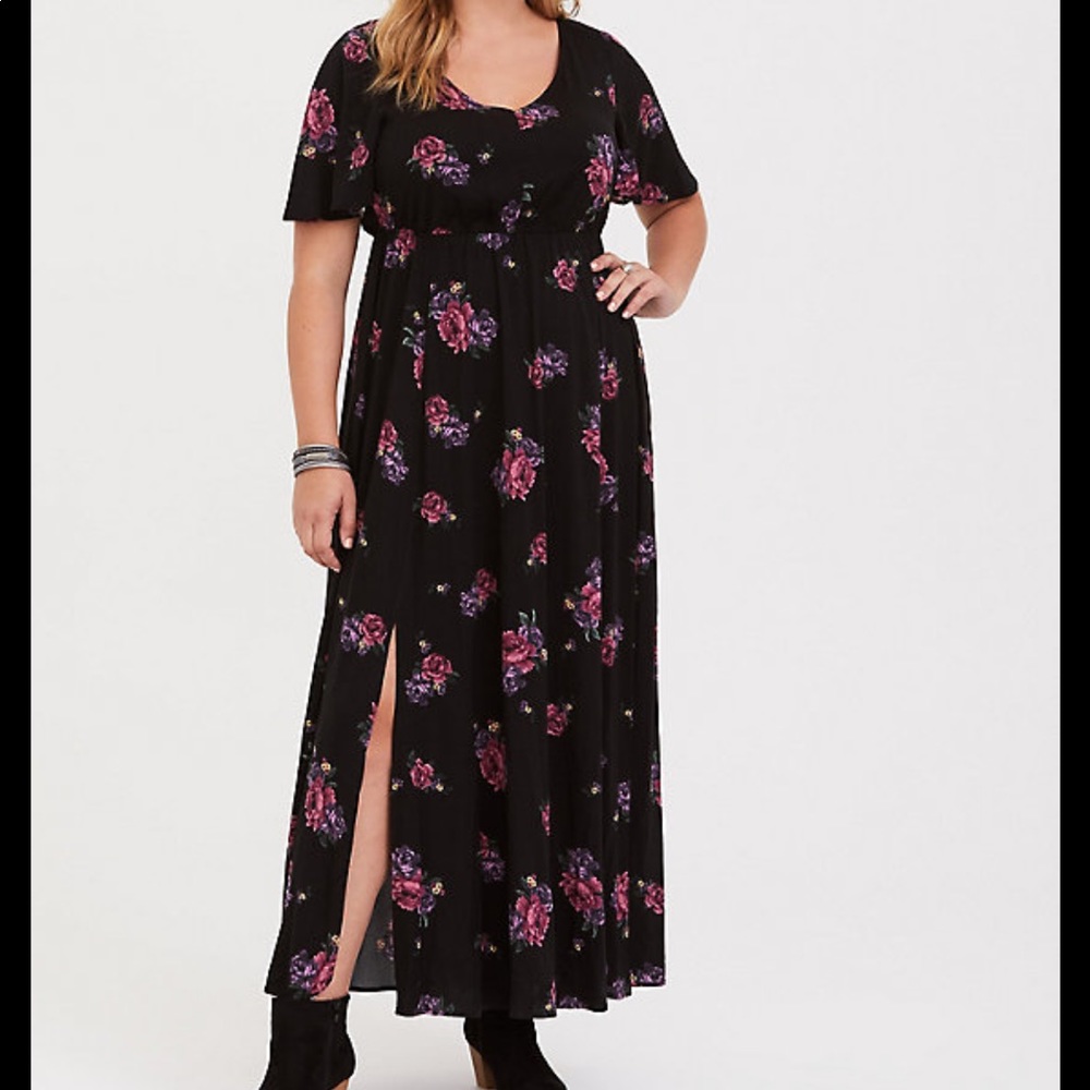 T-shirt style long black and floral dress